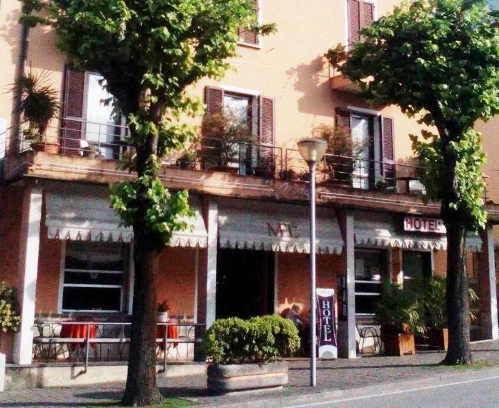 Hotel Locanda Mel Calolziocorte Luaran gambar