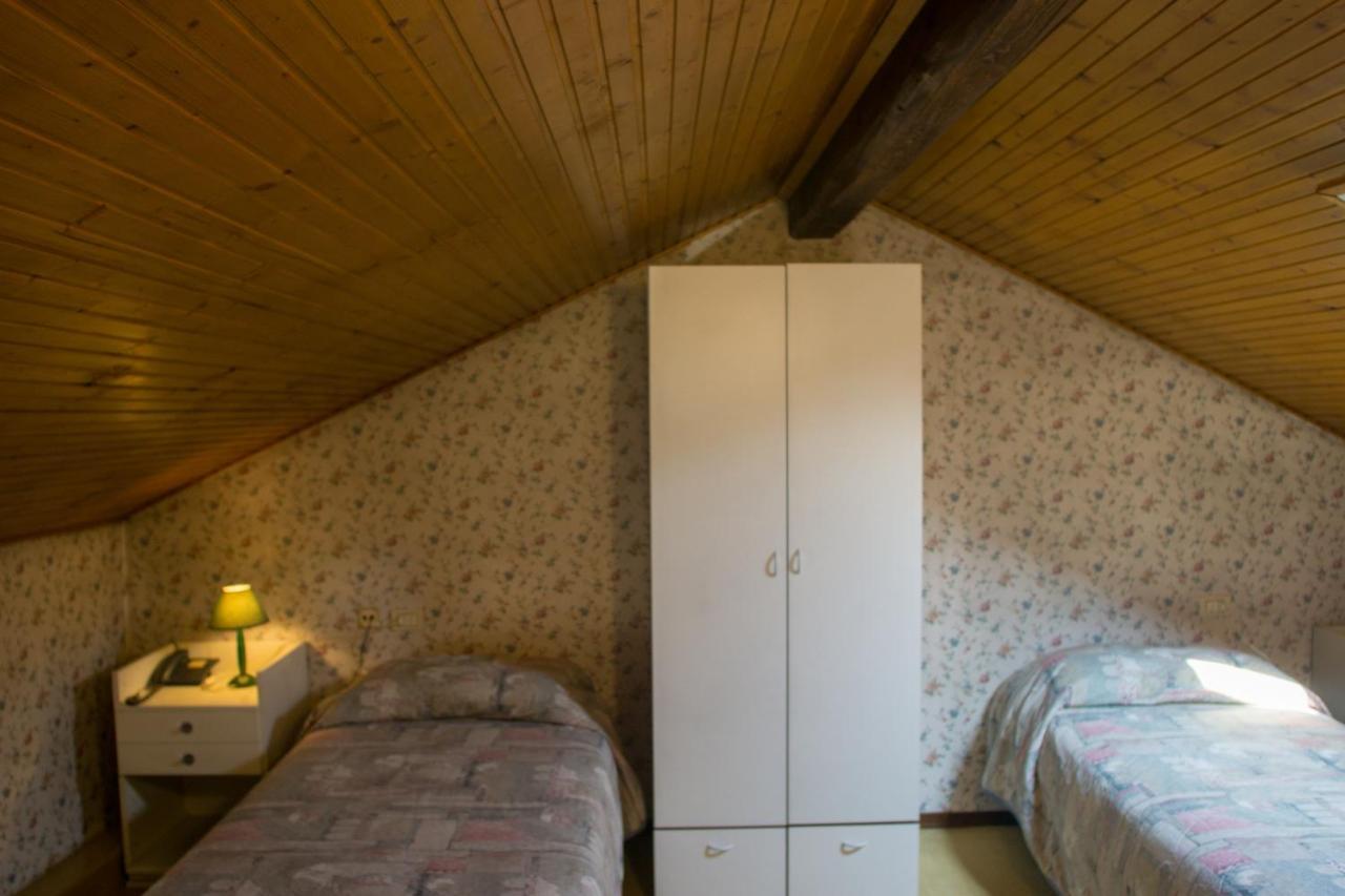 Hotel Locanda Mel Calolziocorte Bilik gambar
